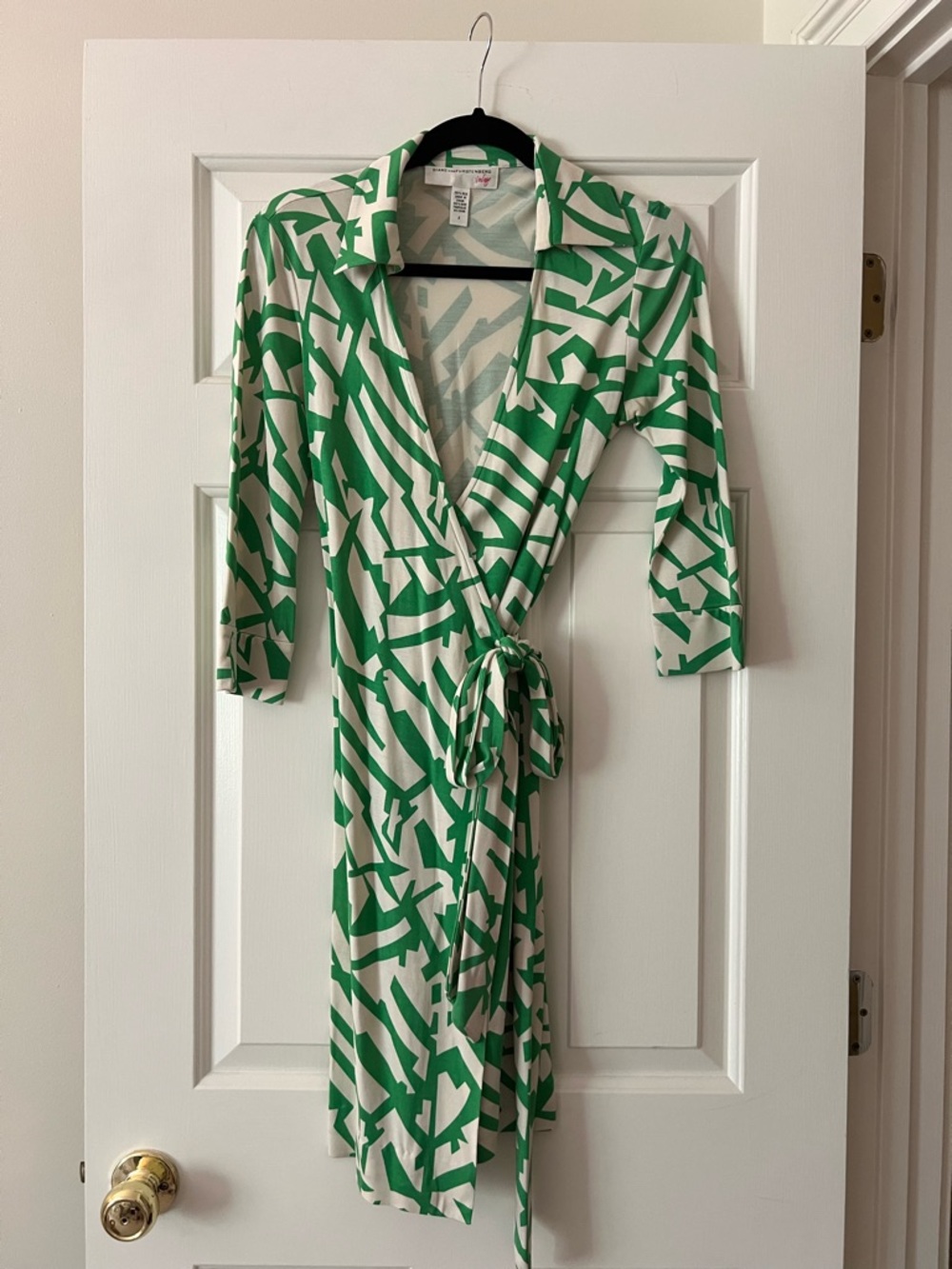 Vintage Diane Von Furstenberg Green and Cream Geometric Dress 2